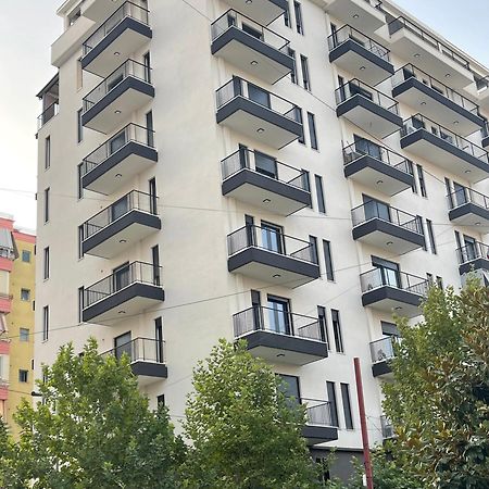 Modern Apartment In Central Vlore Exterior photo